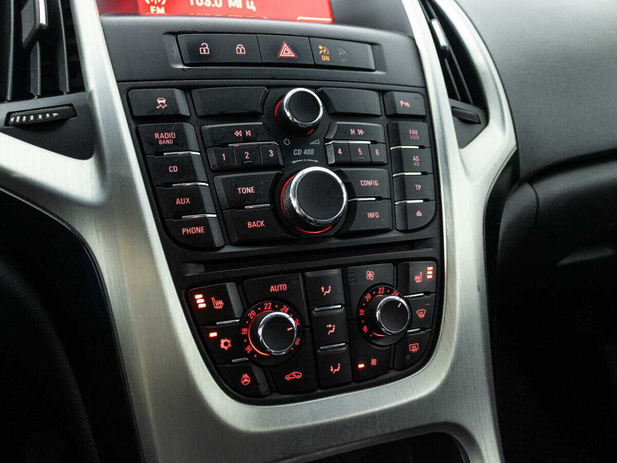 Opel Astra 2012 года с пробегом. Фото: #14