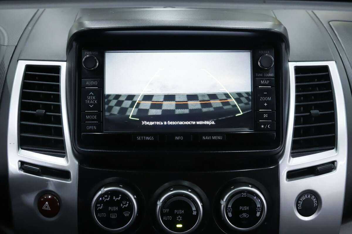 Mitsubishi Pajero Sport 2015 года с пробегом. Фото: #12