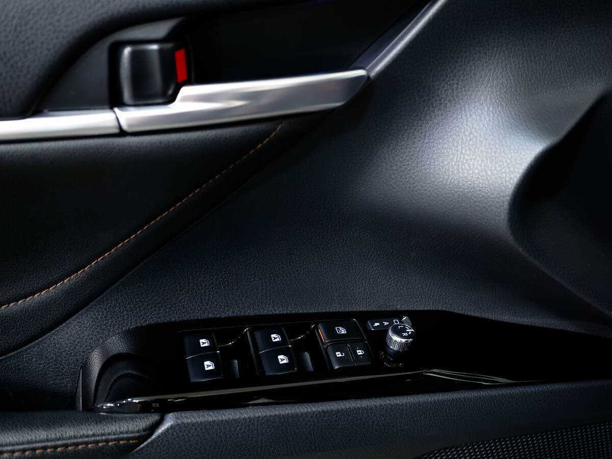 Toyota Camry 2020 года с пробегом. Фото: #17