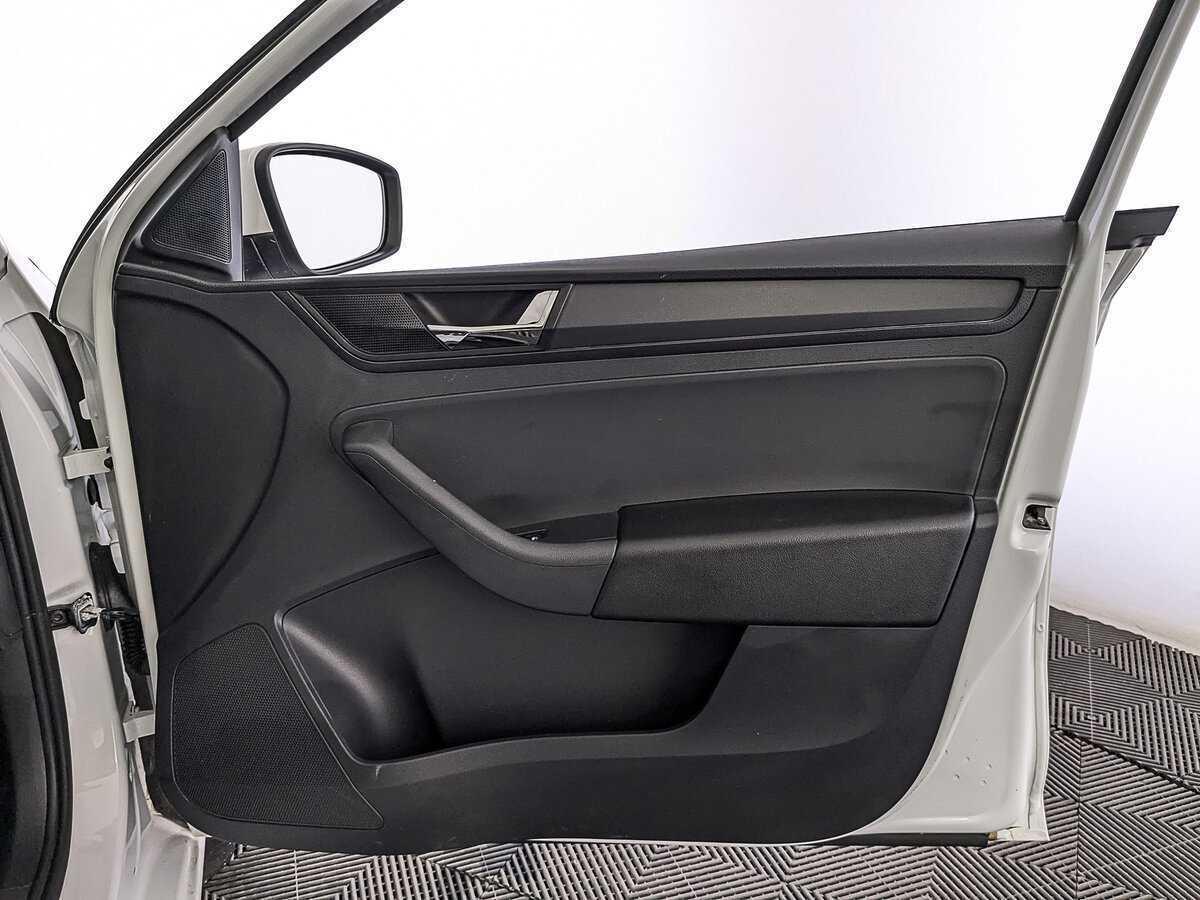 Skoda Rapid 2017 года с пробегом. Фото: #23