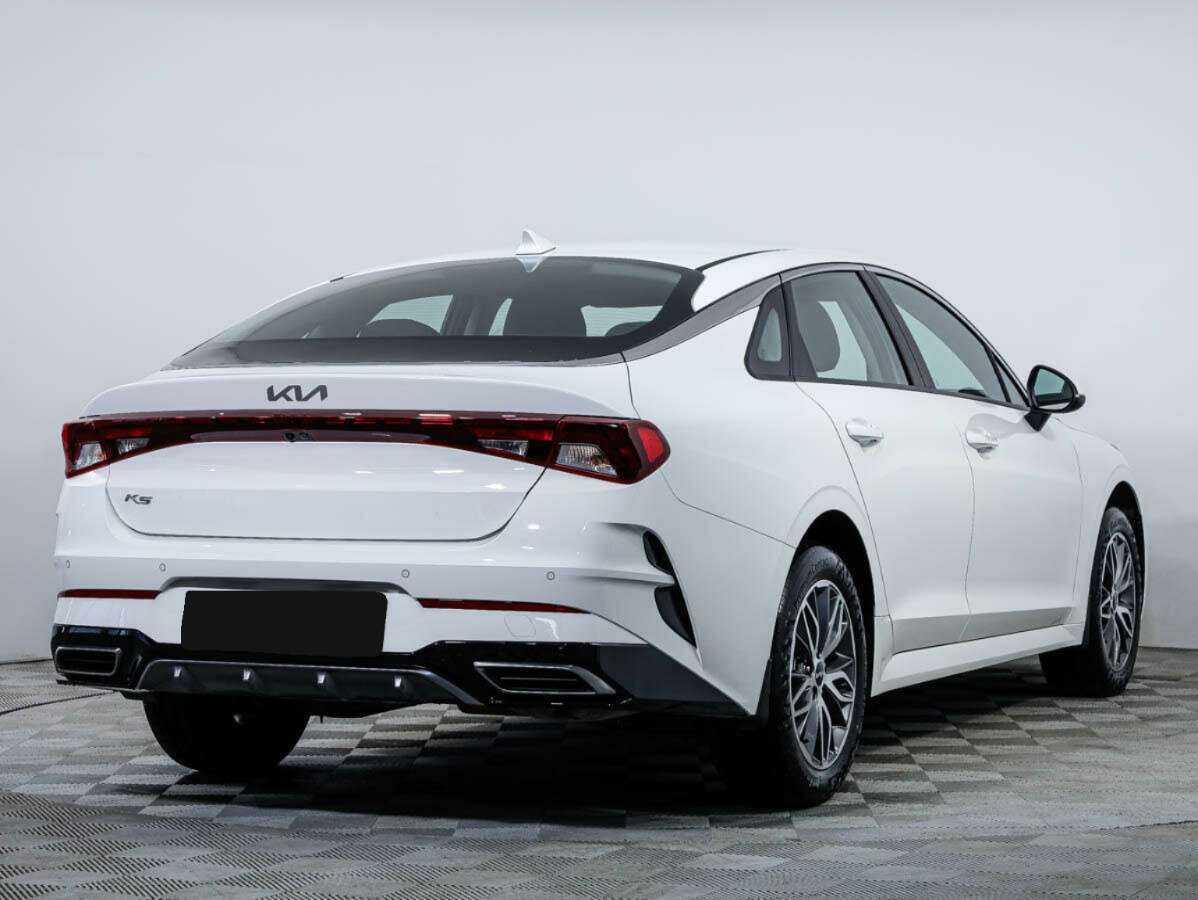 Kia K5 2022 года с пробегом. Фото: #3