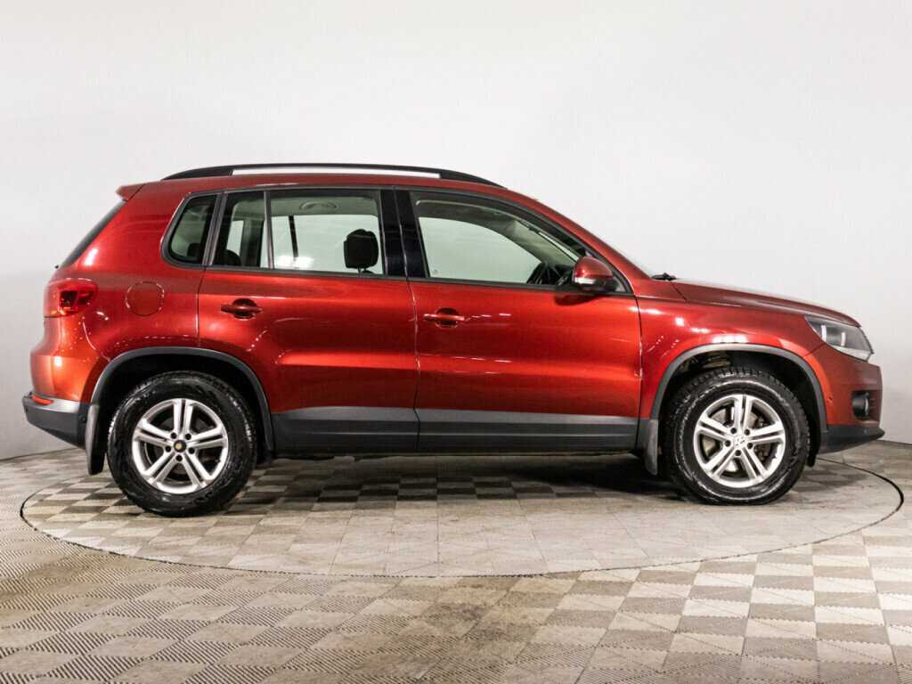 Volkswagen Tiguan 2012 года с пробегом. Фото: #3