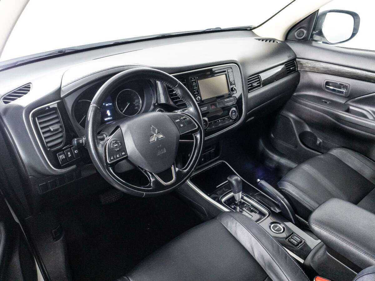 Mitsubishi Outlander 2017 года с пробегом. Фото: #10