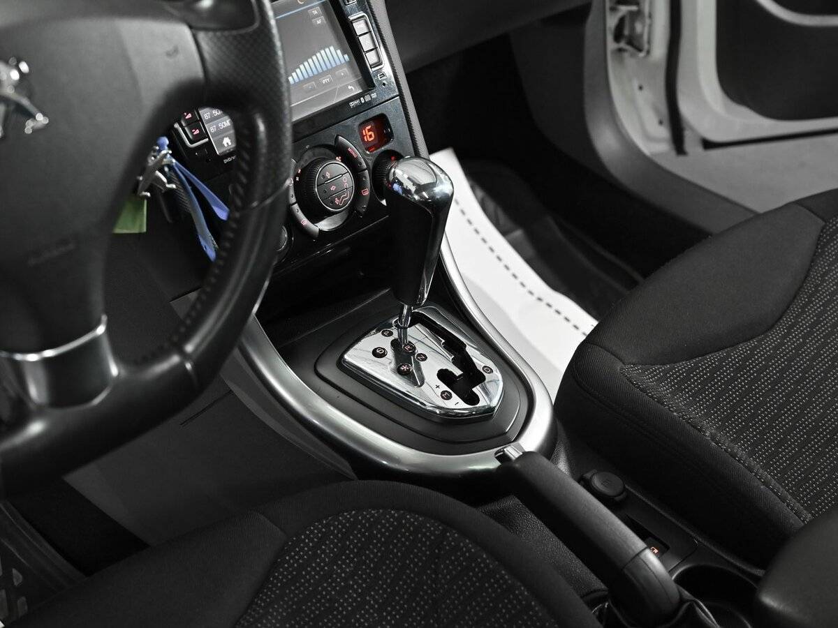 Peugeot 308 2012 года с пробегом. Фото: #10