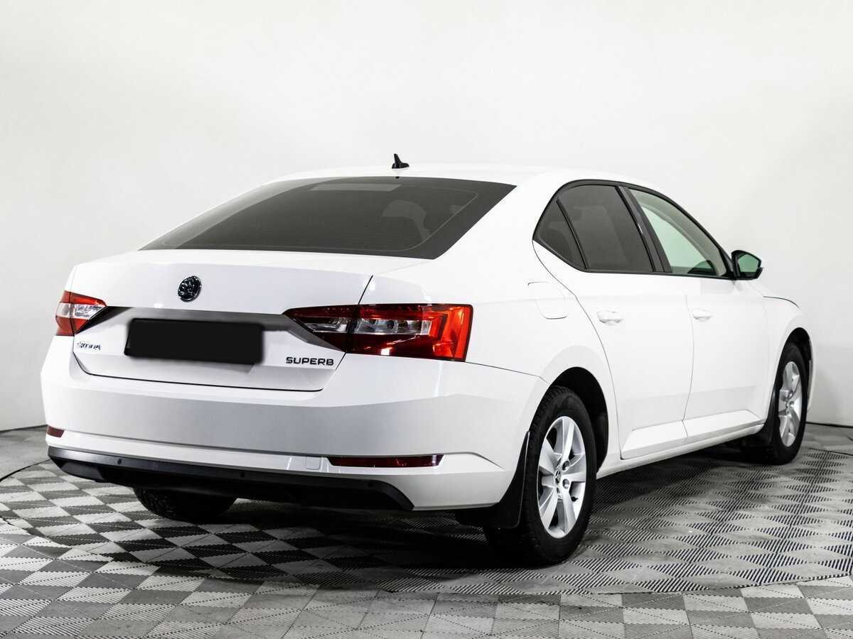 Skoda Superb 2018 года с пробегом. Фото: #3
