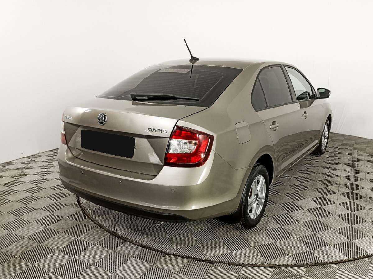 Skoda Rapid 2019 года с пробегом. Фото: #4