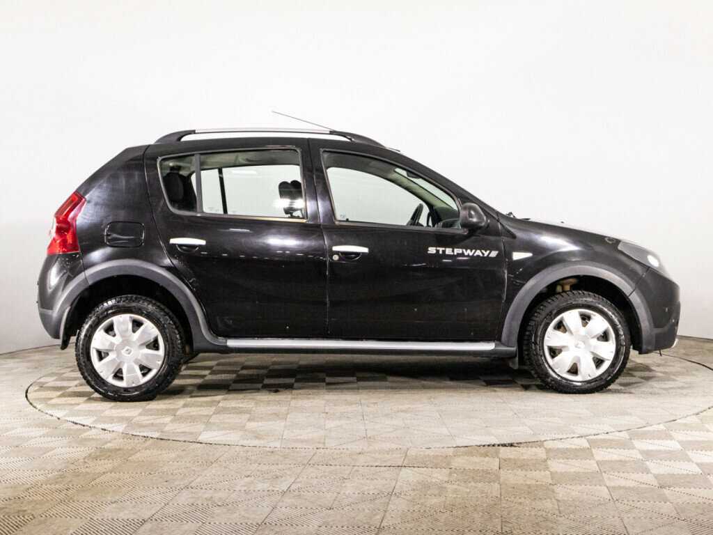 Renault Sandero 2013 года с пробегом. Фото: #3