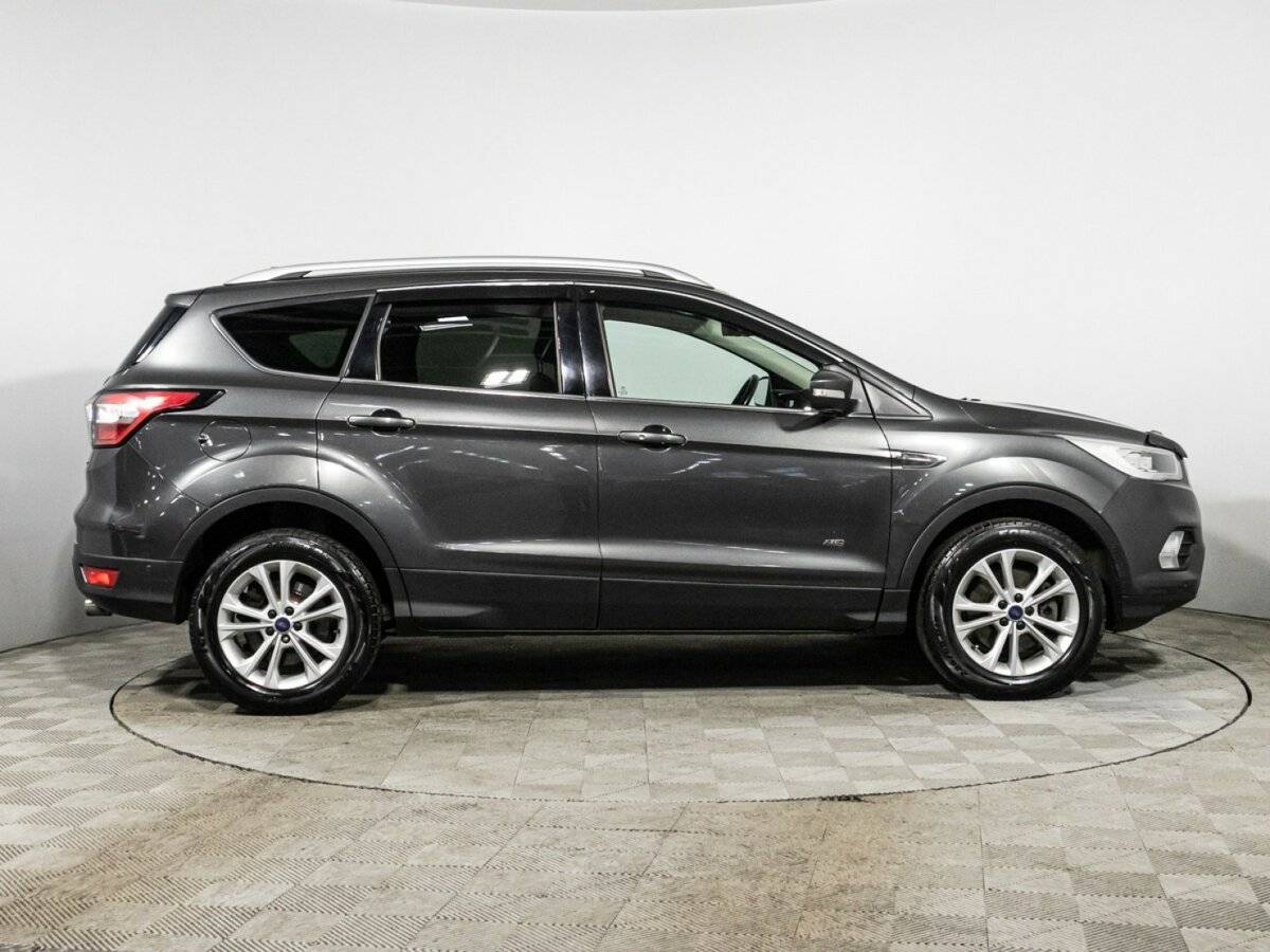 Ford Kuga 2017 года с пробегом. Фото: #3