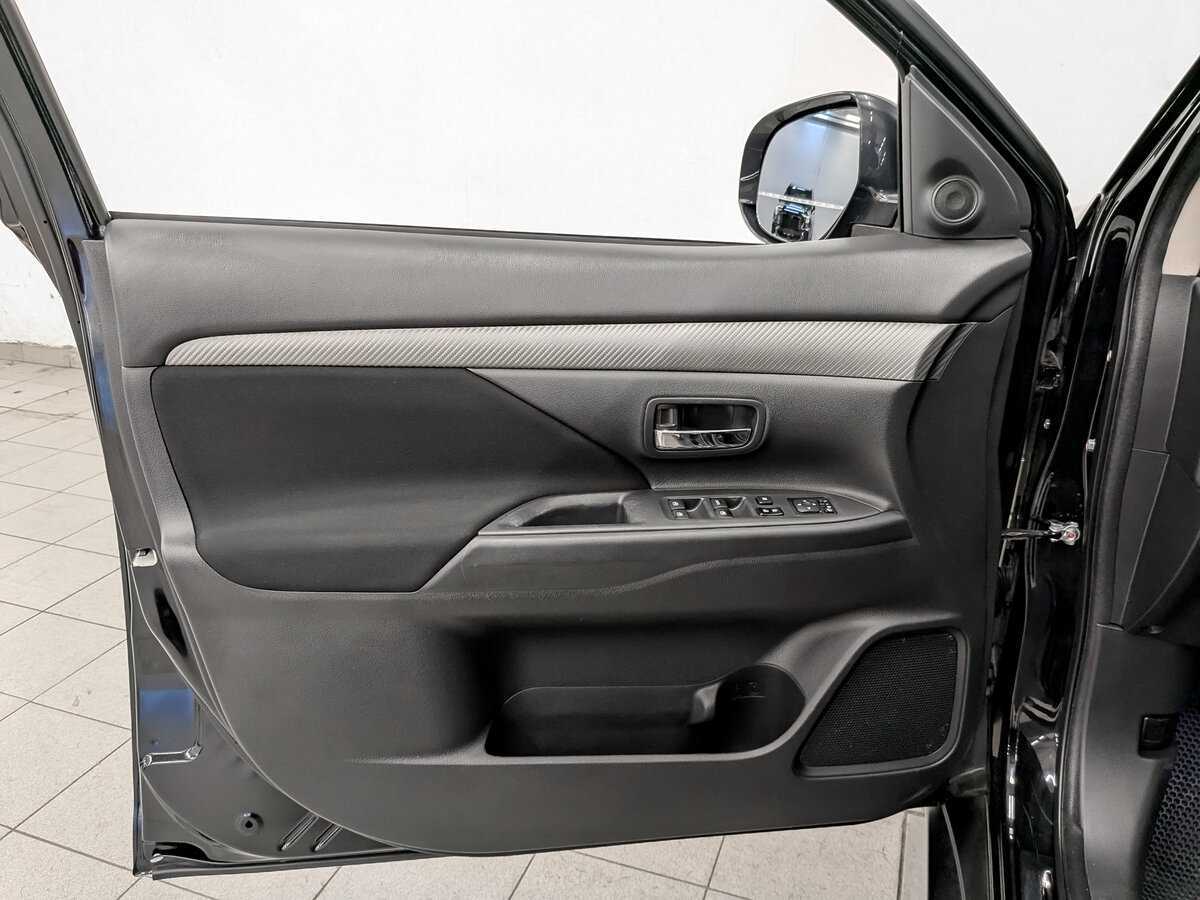 Mitsubishi Outlander 2018 года с пробегом. Фото: #16