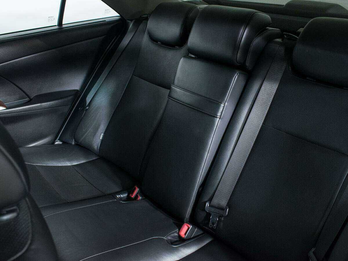 Toyota Camry 2012 года с пробегом. Фото: #12