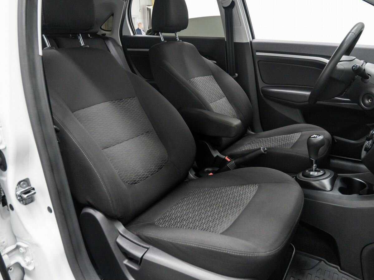 Lada (ВАЗ) Vesta 2017 года с пробегом. Фото: #8