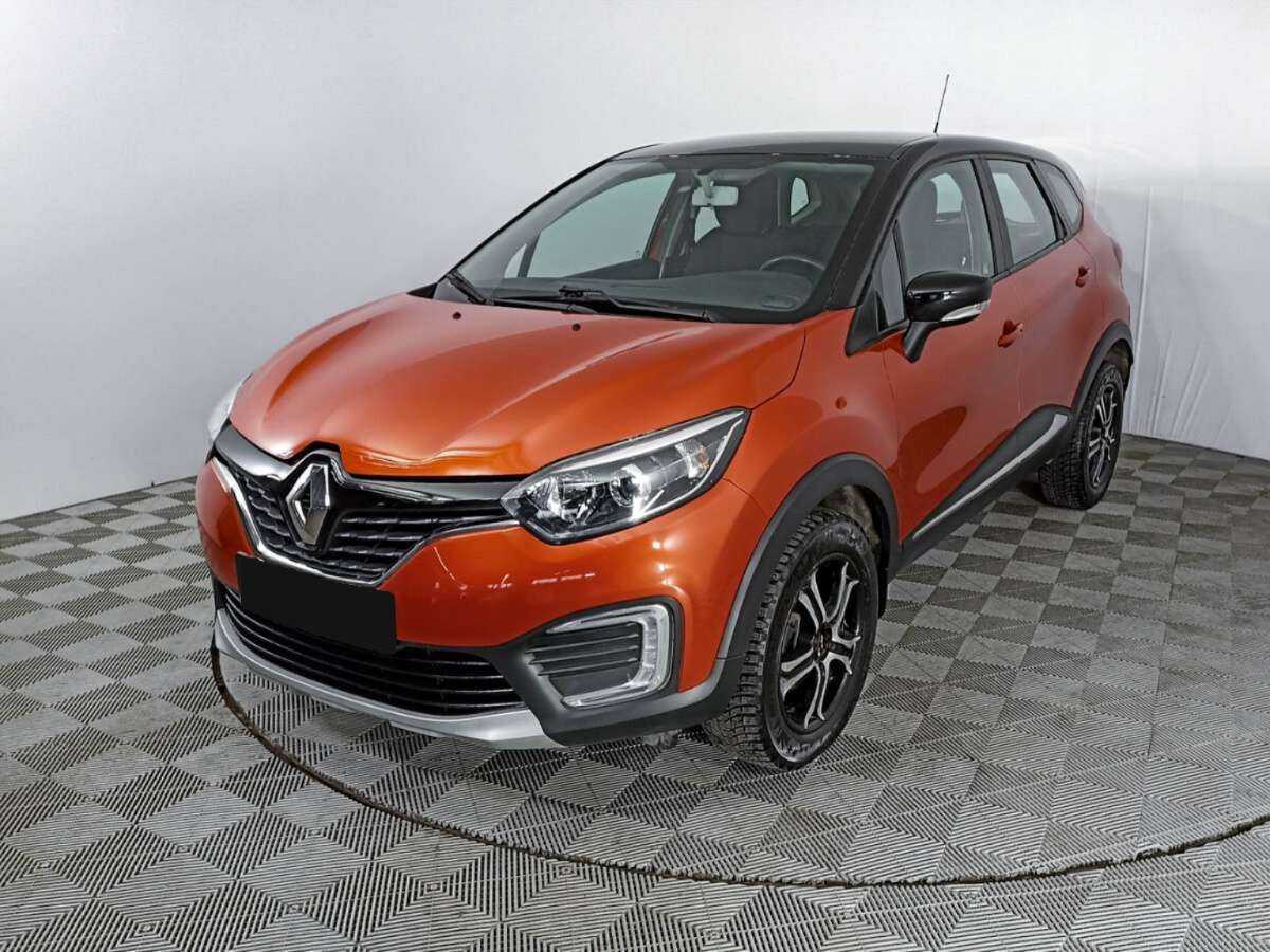 Renault Kaptur 2016 года с пробегом. Посмотреть фото