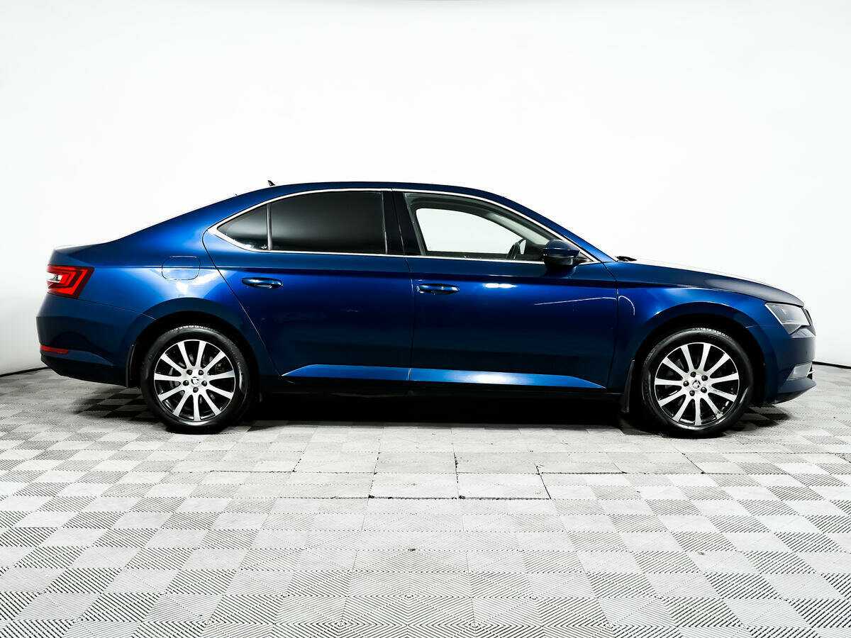 Skoda Superb 2019 года с пробегом. Фото: #3