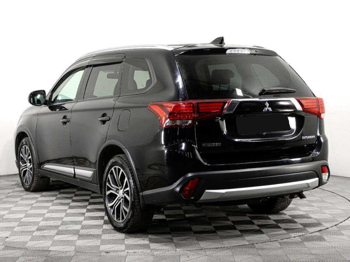 Mitsubishi Outlander 2018 года с пробегом. Фото: #5