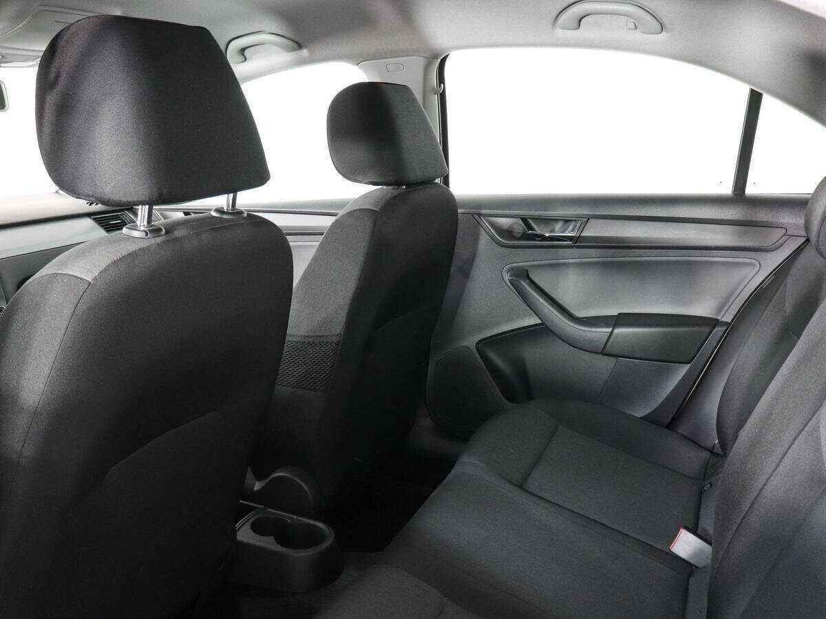Skoda Rapid 2018 года с пробегом. Фото: #11