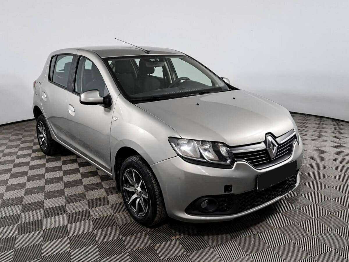 Renault Sandero 2015 года с пробегом. Фото: #2