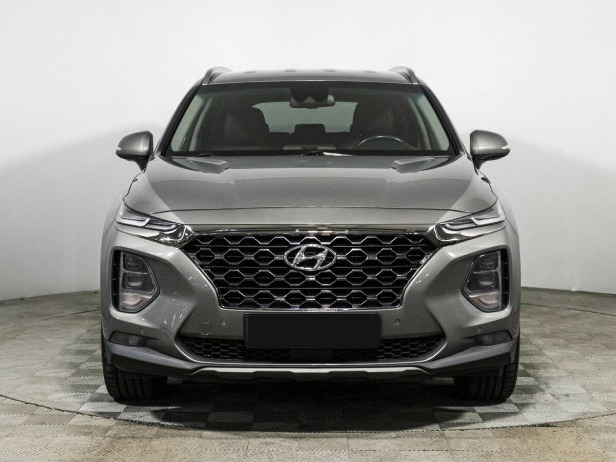 Hyundai Santa Fe 2019 года с пробегом. Фото: #1
