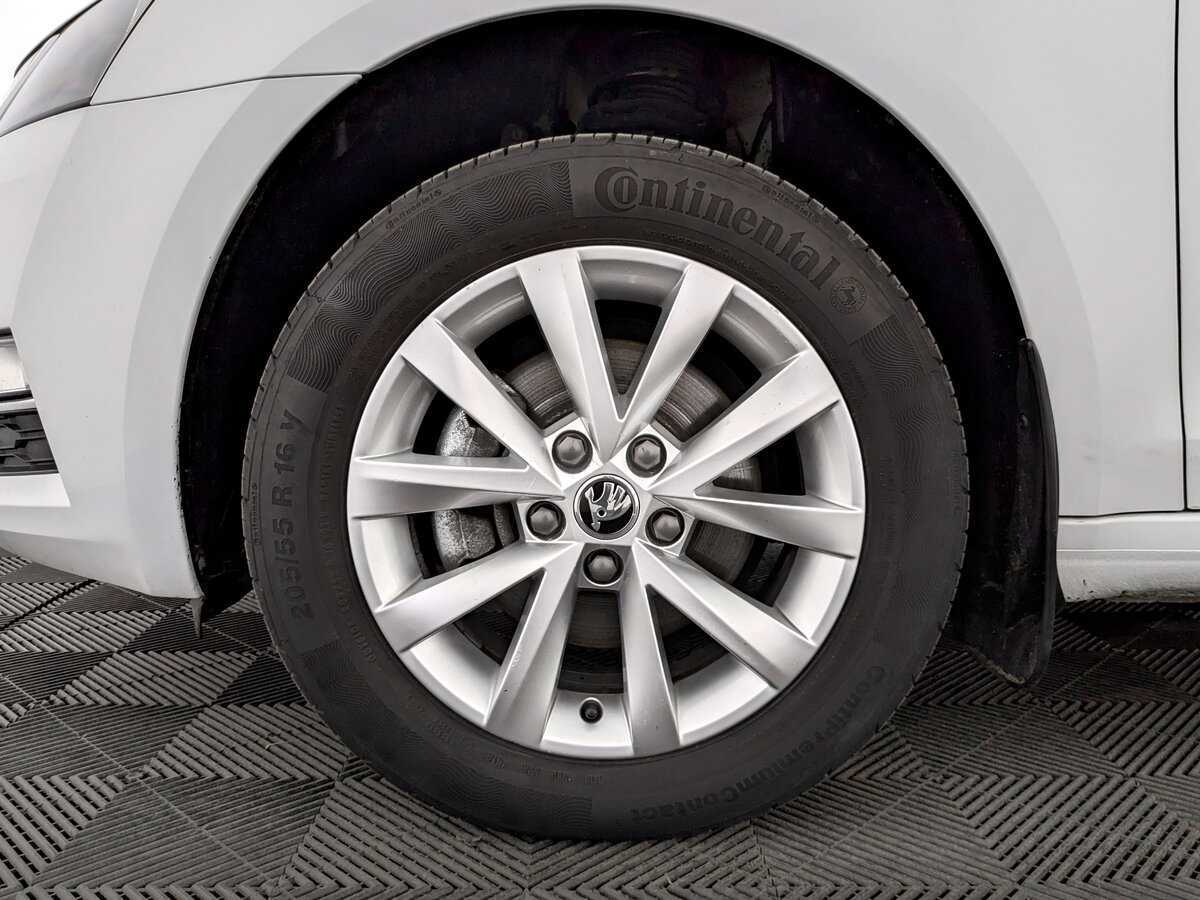 Skoda Octavia 2019 года с пробегом. Фото: #17