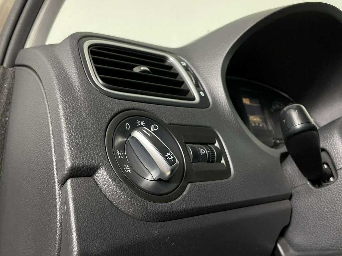 Volkswagen Polo 2015 года с пробегом. Фото: #7