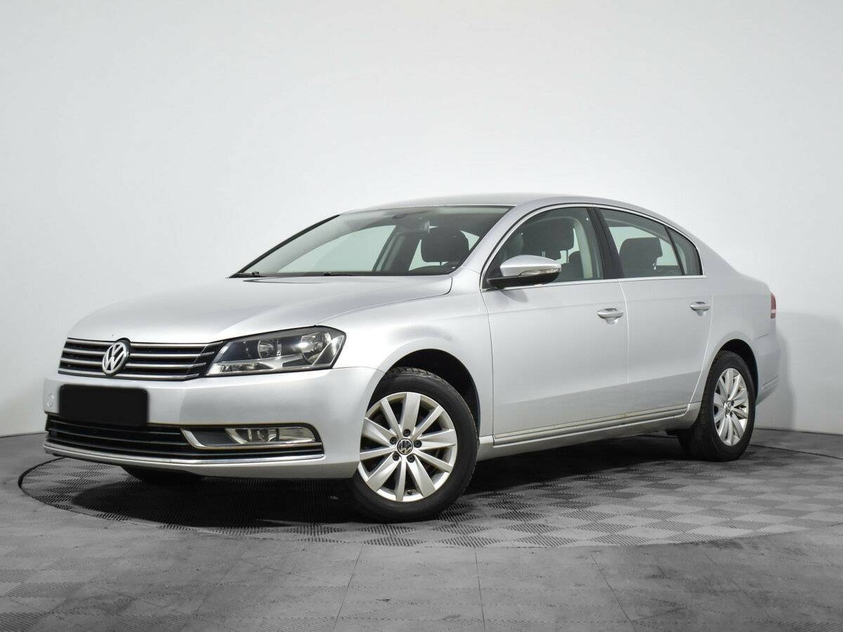 Volkswagen Passat 2012 года с пробегом. Посмотреть фото