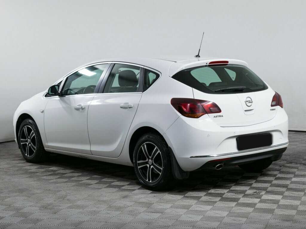 Opel Astra 2013 года с пробегом. Фото: #5
