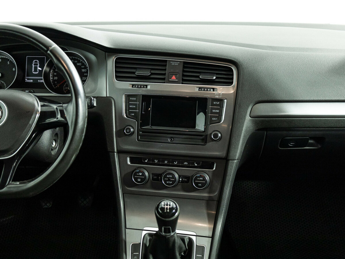 Volkswagen Golf 2013 года с пробегом. Фото: #13