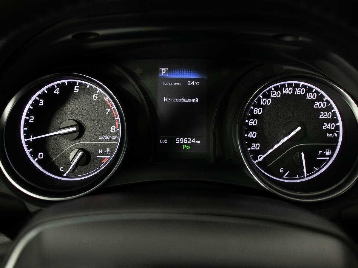 Toyota Camry 2018 года с пробегом. Фото: #15