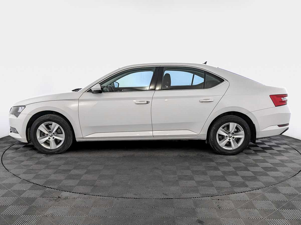 Skoda Superb 2017 года с пробегом. Фото: #7
