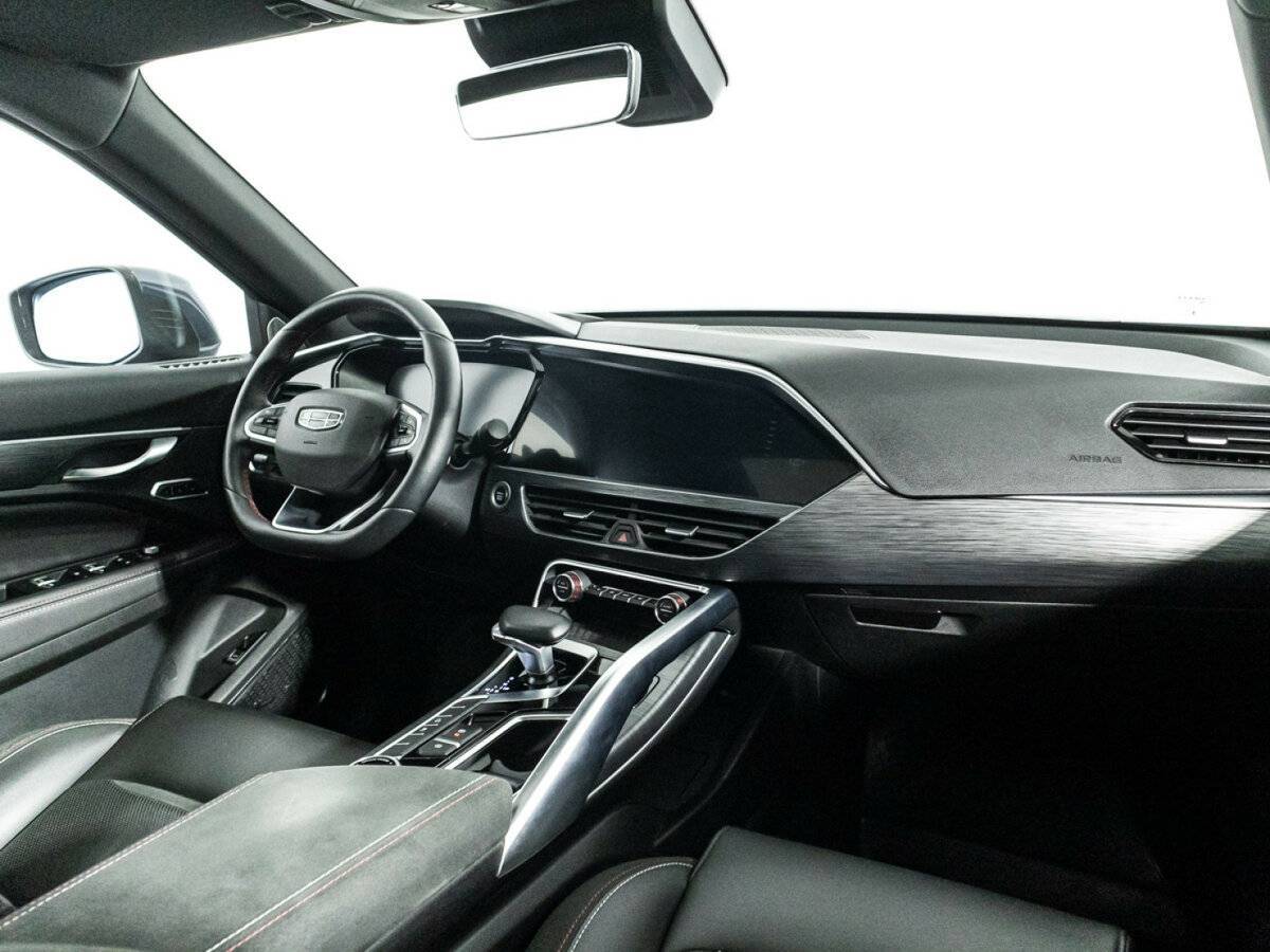 Geely Tugella 2022 года с пробегом. Фото: #8