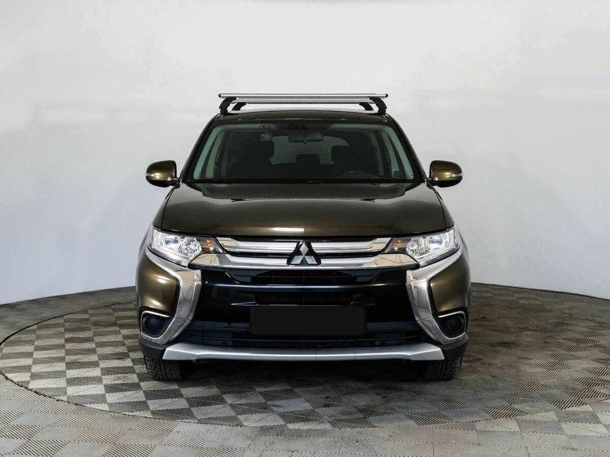 Mitsubishi Outlander 2018 года с пробегом. Фото: #1