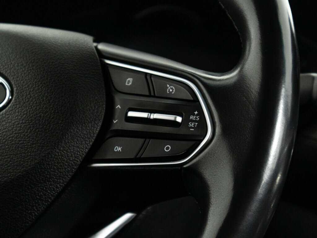 Hyundai Santa Fe 2019 года с пробегом. Фото: #23