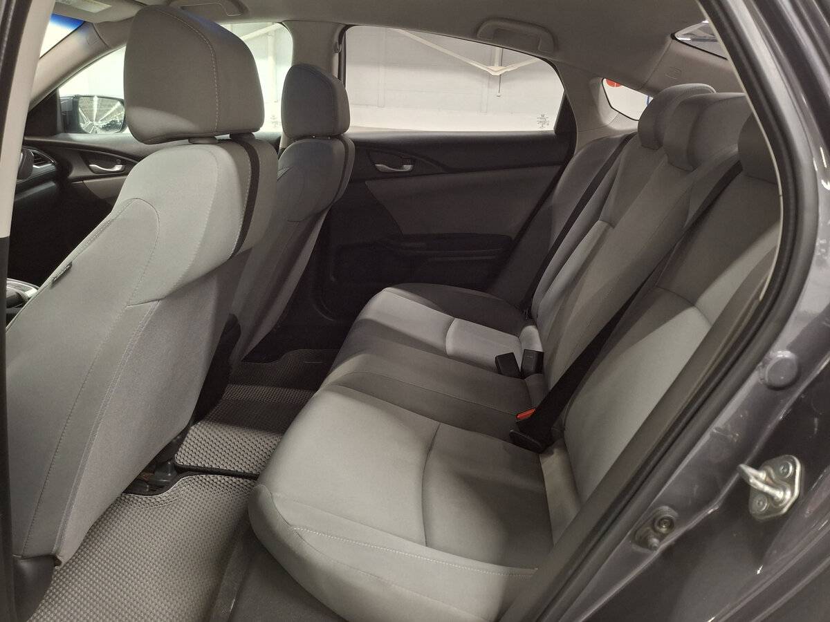 Honda Civic 2016 года с пробегом. Фото: #11