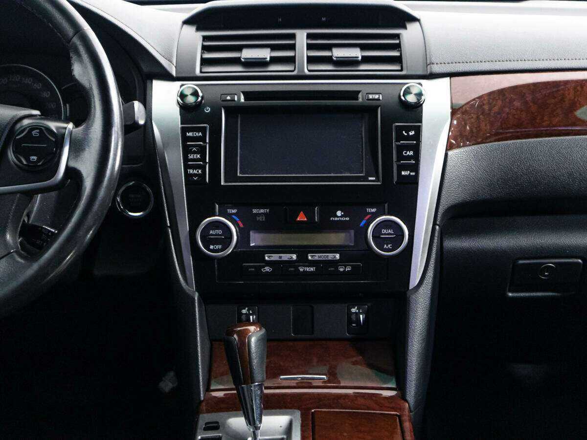 Toyota Camry 2013 года с пробегом. Фото: #13