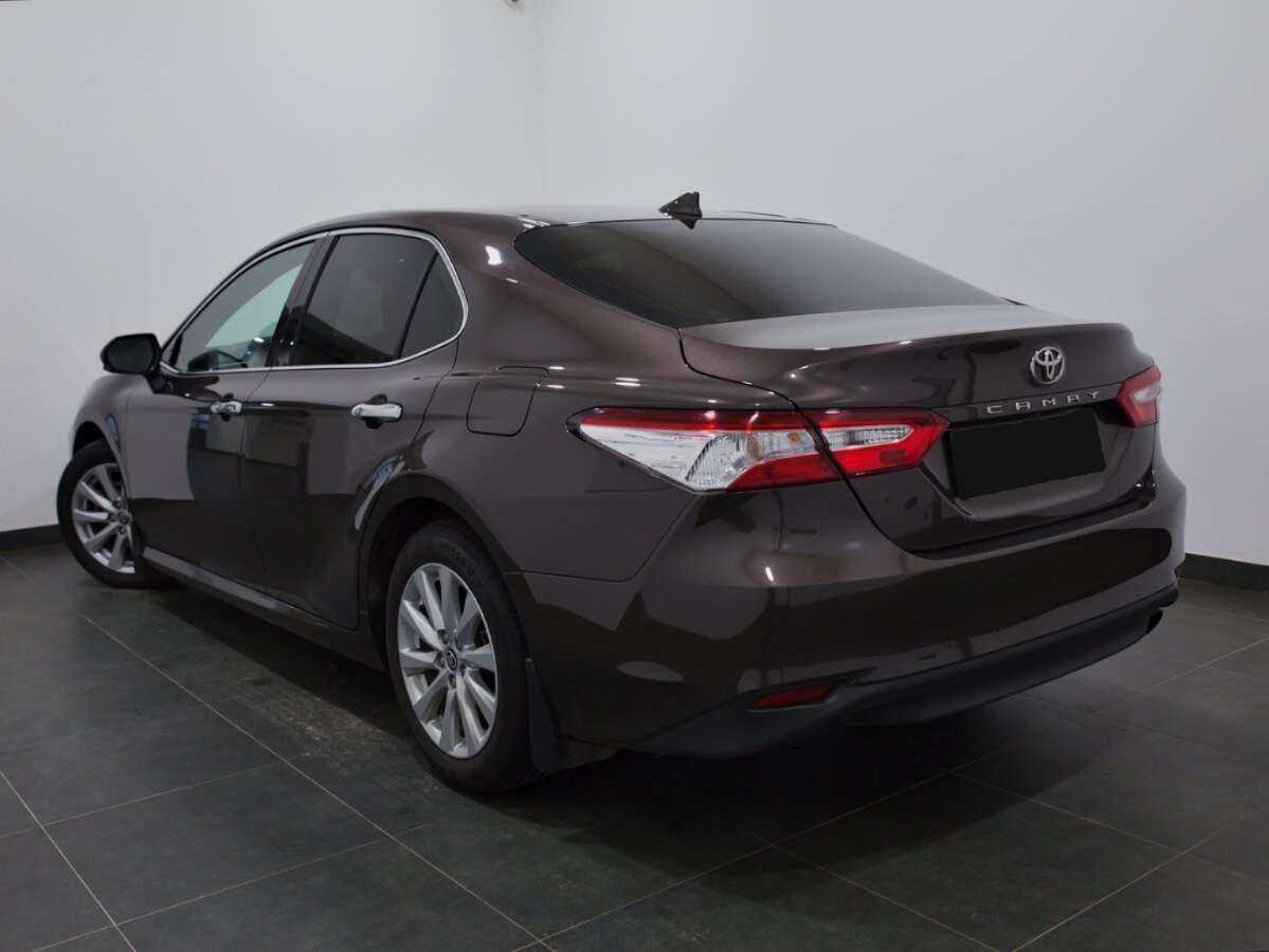 Toyota Camry 2020 года с пробегом. Фото: #2