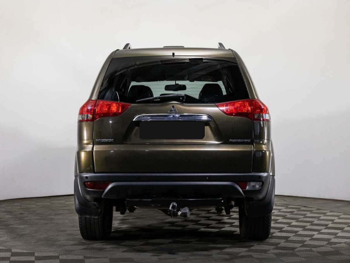 Mitsubishi Pajero Sport 2015 года с пробегом. Фото: #5