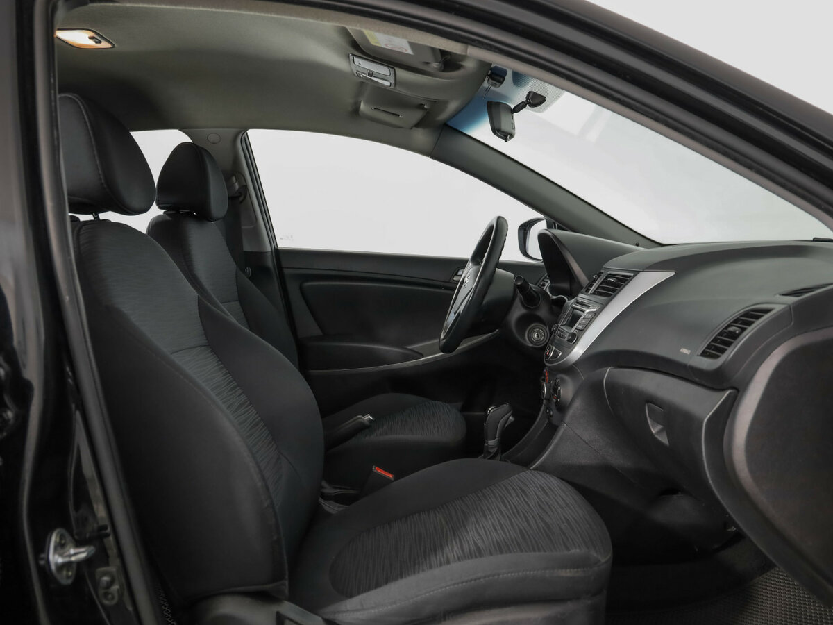 Hyundai Solaris 2016 года с пробегом. Фото: #16