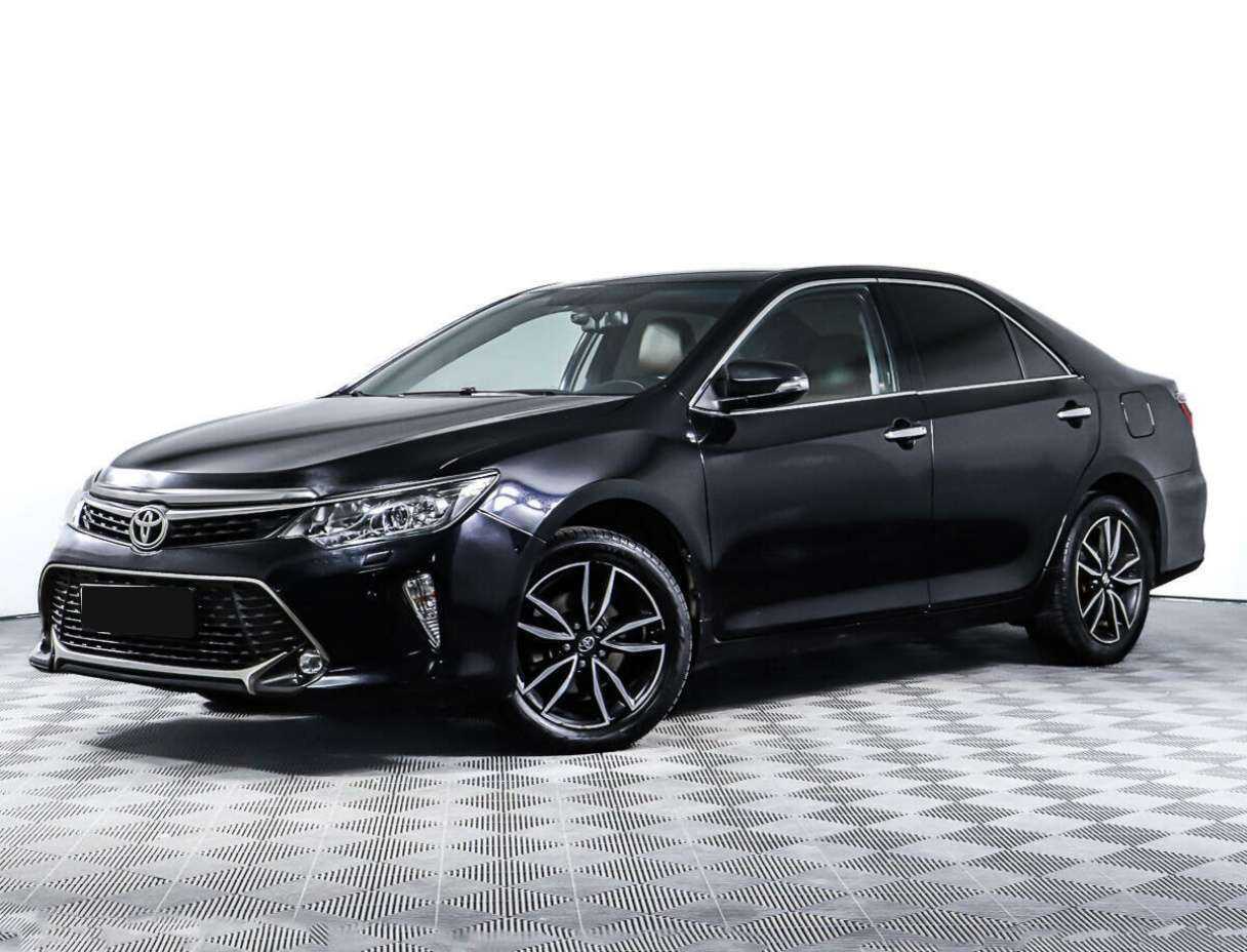 Toyota Camry 2017 года с пробегом. Посмотреть фото