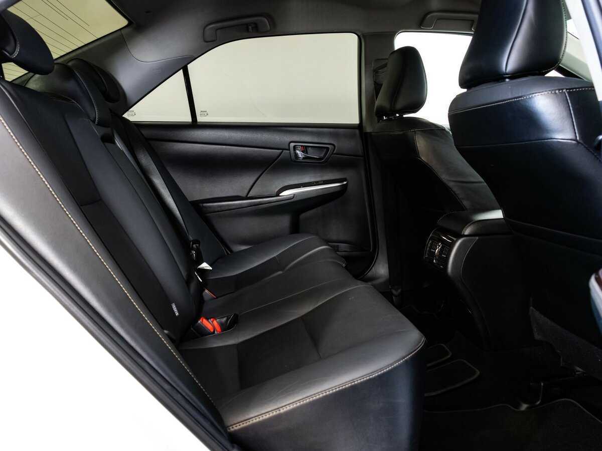 Toyota Camry 2015 года с пробегом. Фото: #15