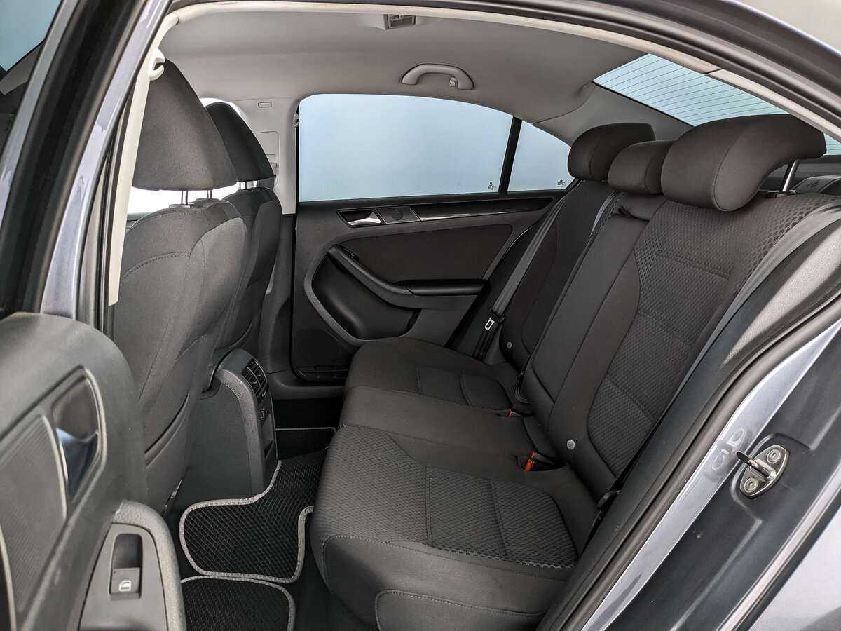 Volkswagen Jetta 2012 года с пробегом. Фото: #12