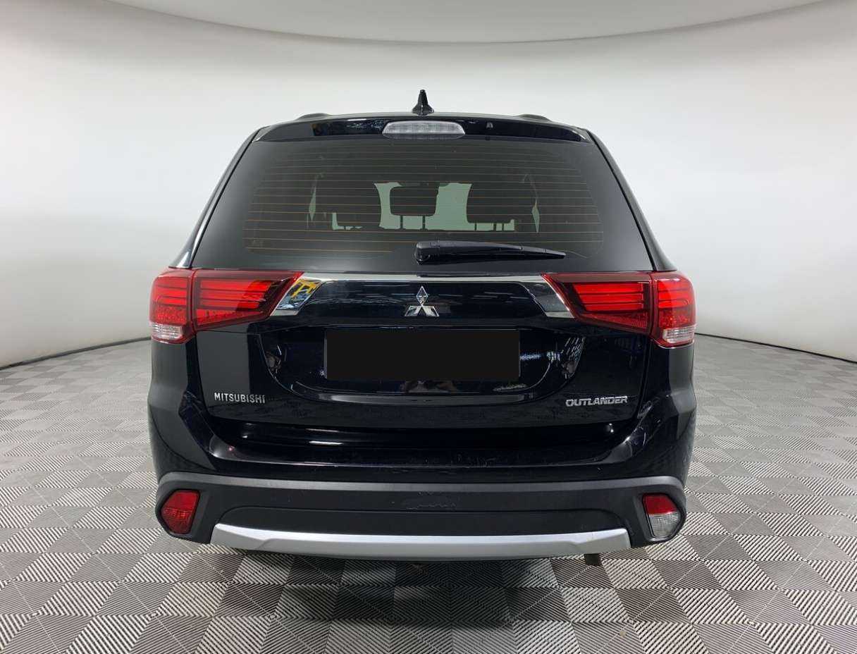 Mitsubishi Outlander 2018 года с пробегом. Фото: #5
