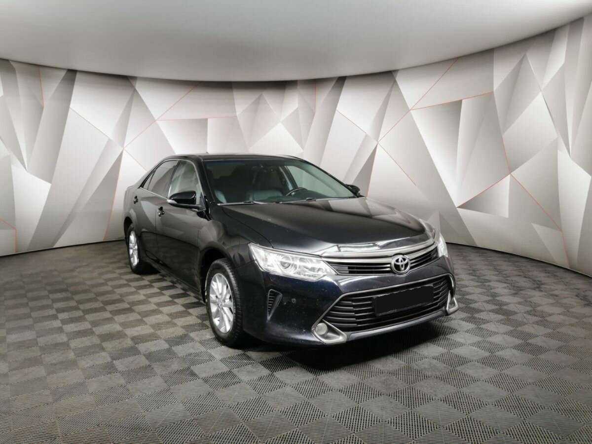 Toyota Camry 2017 года с пробегом. Фото: #2