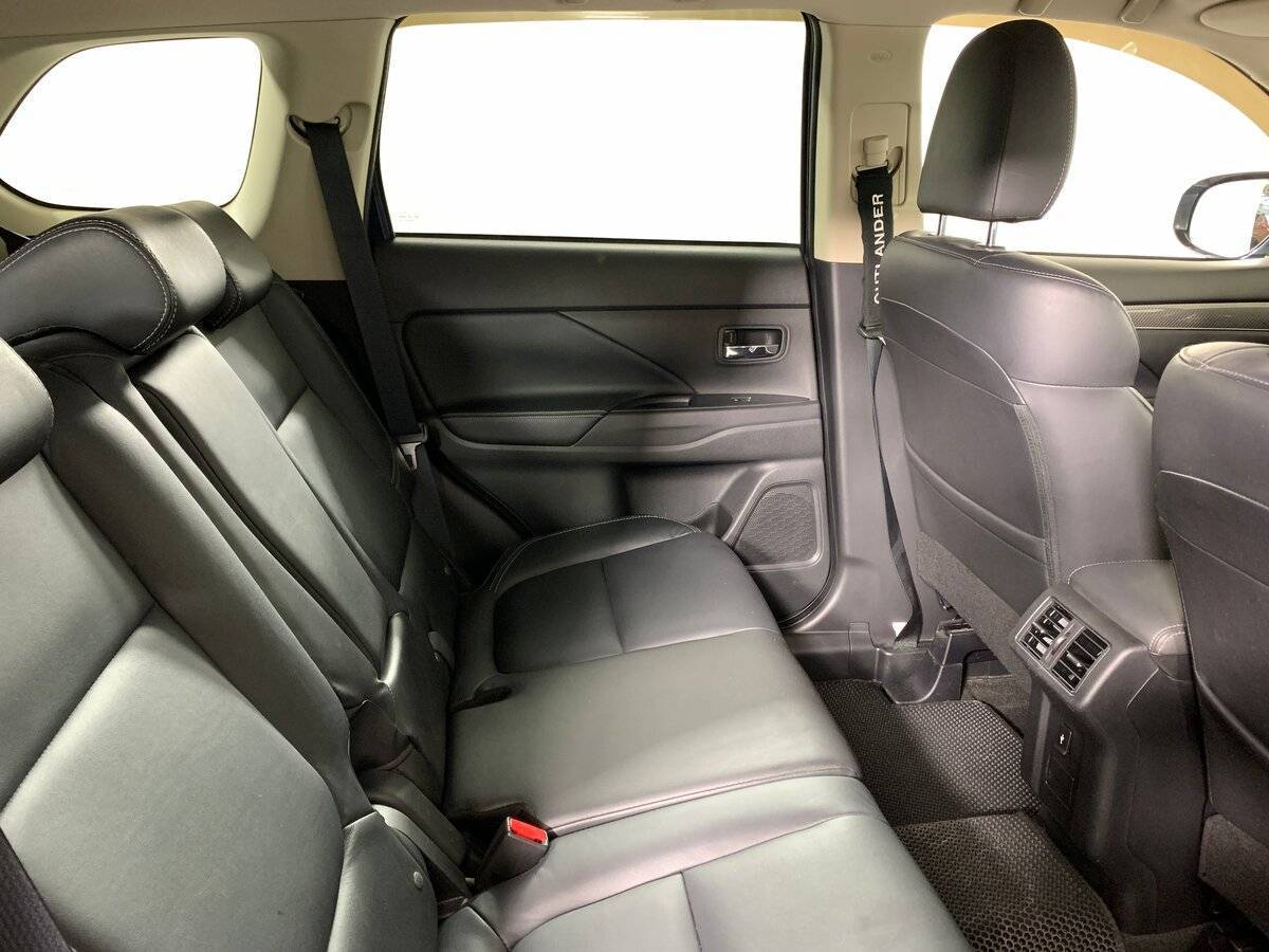 Mitsubishi Outlander 2020 года с пробегом. Фото: #16