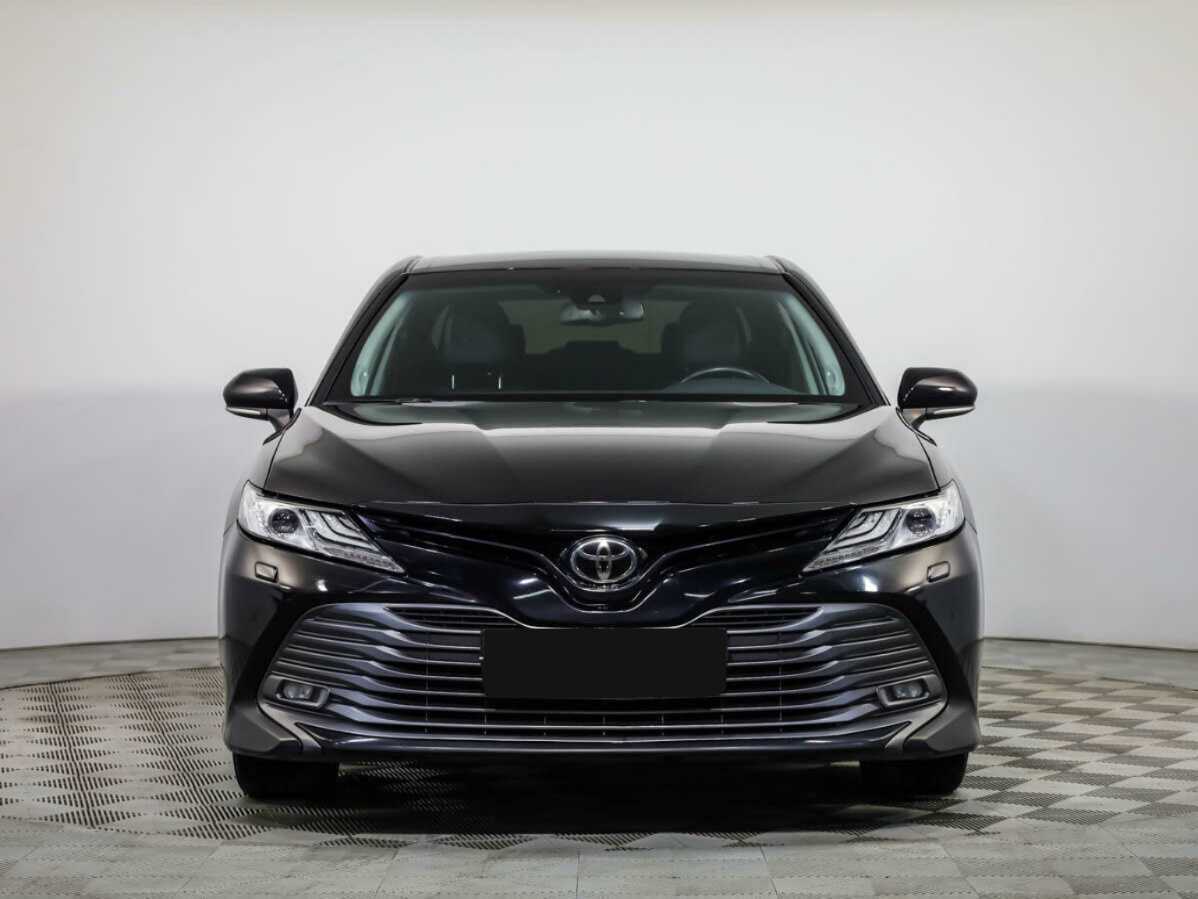 Toyota Camry 2020 года с пробегом. Посмотреть фото