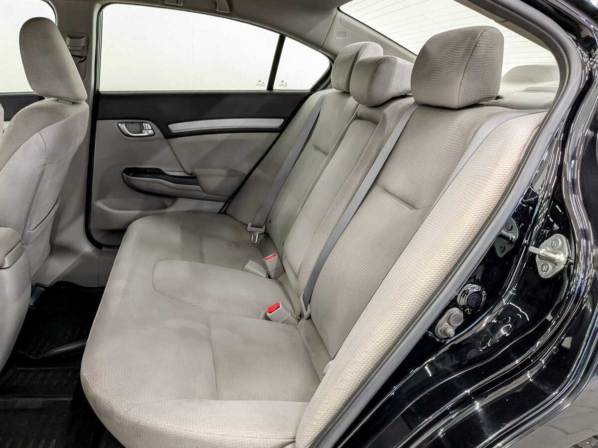 Honda Civic 2012 года с пробегом. Фото: #11