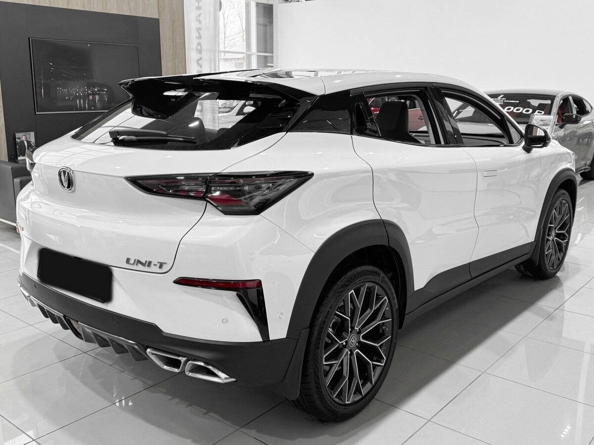 Changan UNI-T 2024 года с пробегом. Фото: #3