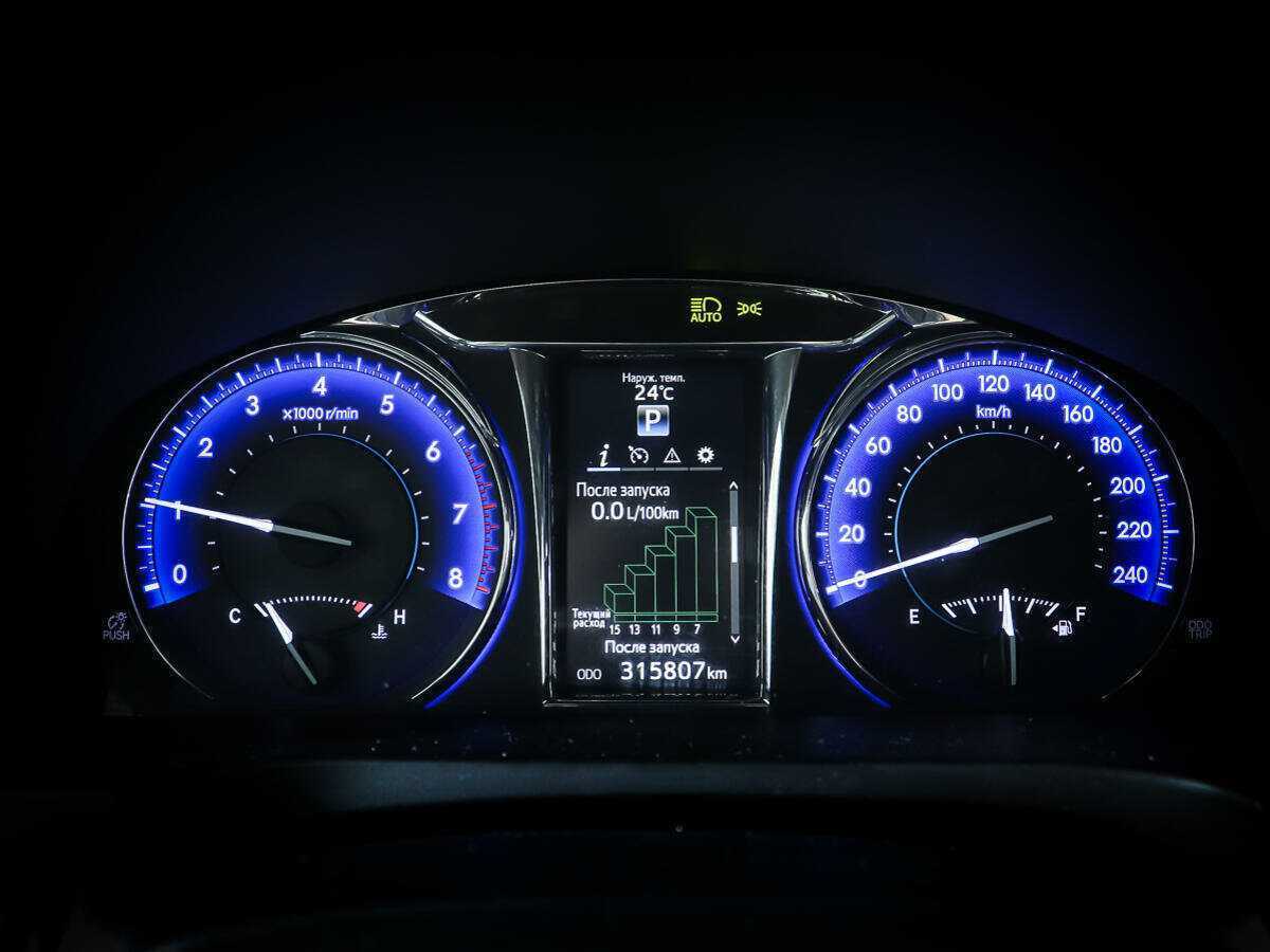 Toyota Camry 2016 года с пробегом. Фото: #12