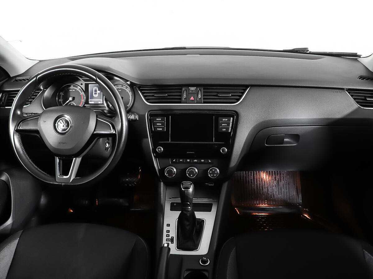 Skoda Octavia 2019 года с пробегом. Фото: #10