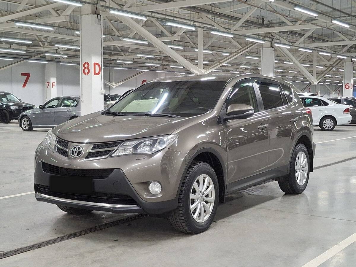Toyota RAV4 2013 года с пробегом. Посмотреть фото