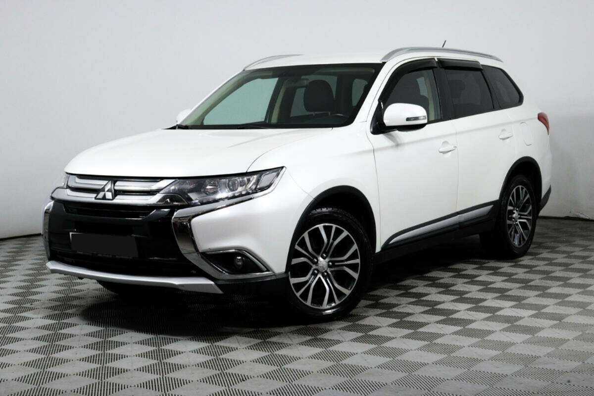 Mitsubishi Outlander 2015 года с пробегом. Фото: #0