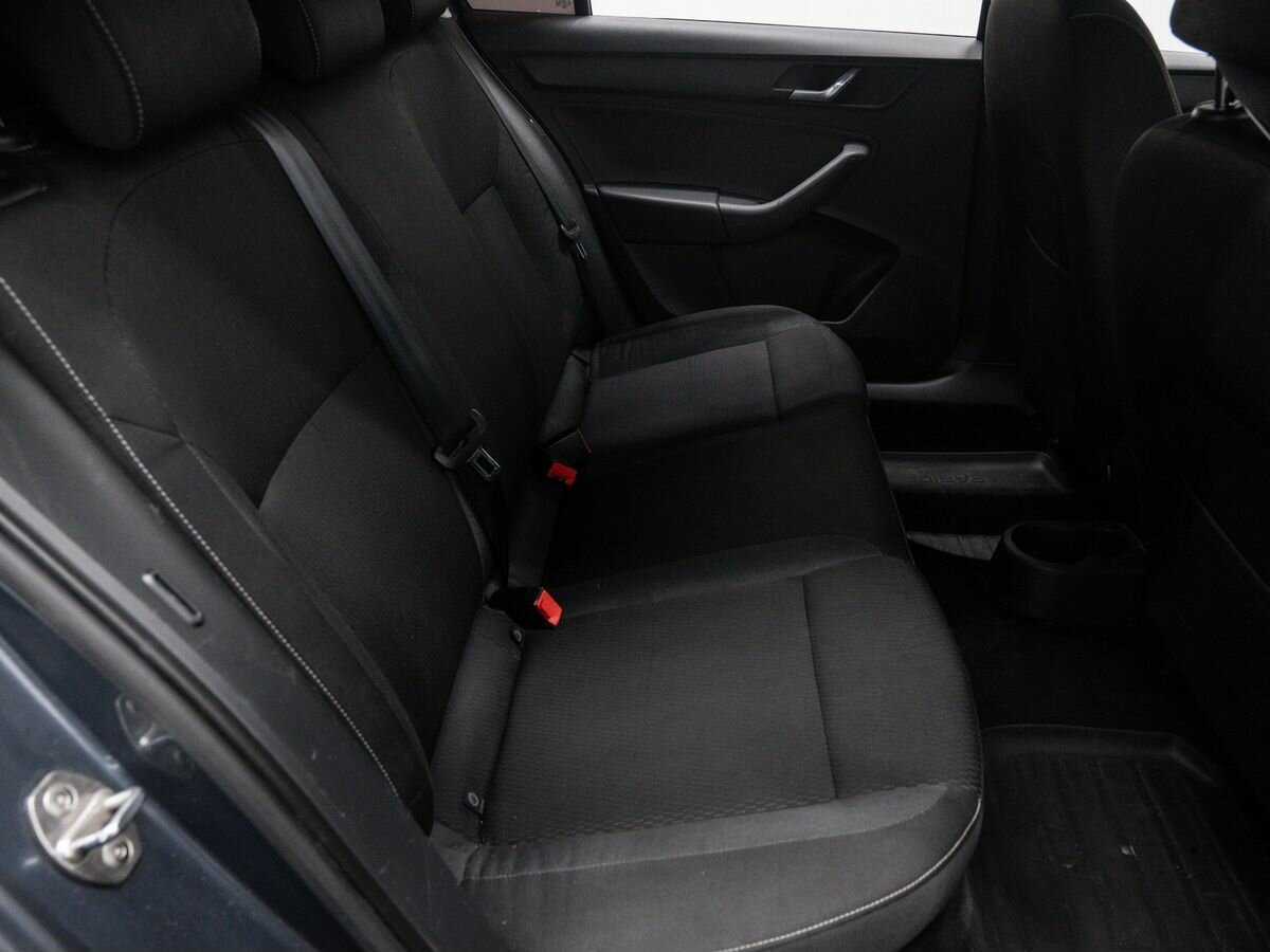 Skoda Rapid 2014 года с пробегом. Фото: #9